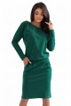 Dresowa sukienka z długim rękawem i kieszeniami – wygodny fason z dekoltem na plecach - zielona