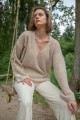 Sweter z wełny alpaki z dekoltem F1395 beżowy
