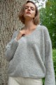Sweter z wełny alpaki z dekoltem F1395 szary