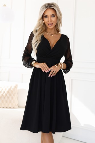 Elegancka sukienka midi z kopertowym dekoltem i tiulowymi rękawami - czarna