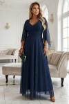 655-3 Długa połyskująca w świetle suknia z dekoltem i transparentnym rękawkiem - granatowa