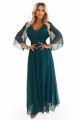 Długa połyskująca sukienka plus size z dekoltem i transparentnym rękawkiem - zieleń butelkowa