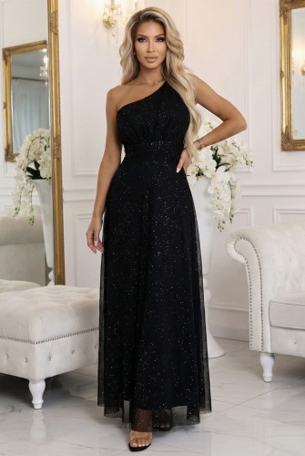 Długa błyszcząca suknia wieczorowa na jedno ramię - klasyczna czerń