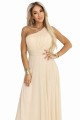 Długa błyszcząca suknia wieczorowa na jedno ramię - szampański beż
