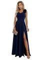 Elegancka wieczorowa suknia maxi z rozcięciem i kwiatem na ramieniu - granatowa