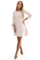 8258195-12 ALICE Trapezowa sukienka mini z kokardą i wiązanymi rękawami - beżowa-8