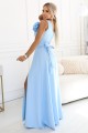 8261669-2 Sukienka maxi na wesele z kwiatem na ramieniu i rozcięciem - błękitna-3