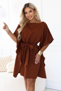 287-45 SOFIA Kobieca sukienka typu motyl z wiązaniem w pasie - cynamonowy brąz