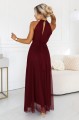 Elegancka sukienka wieczorowa maxi z dekoltem halter tiulowa z wiązaniem w talii - bordowa